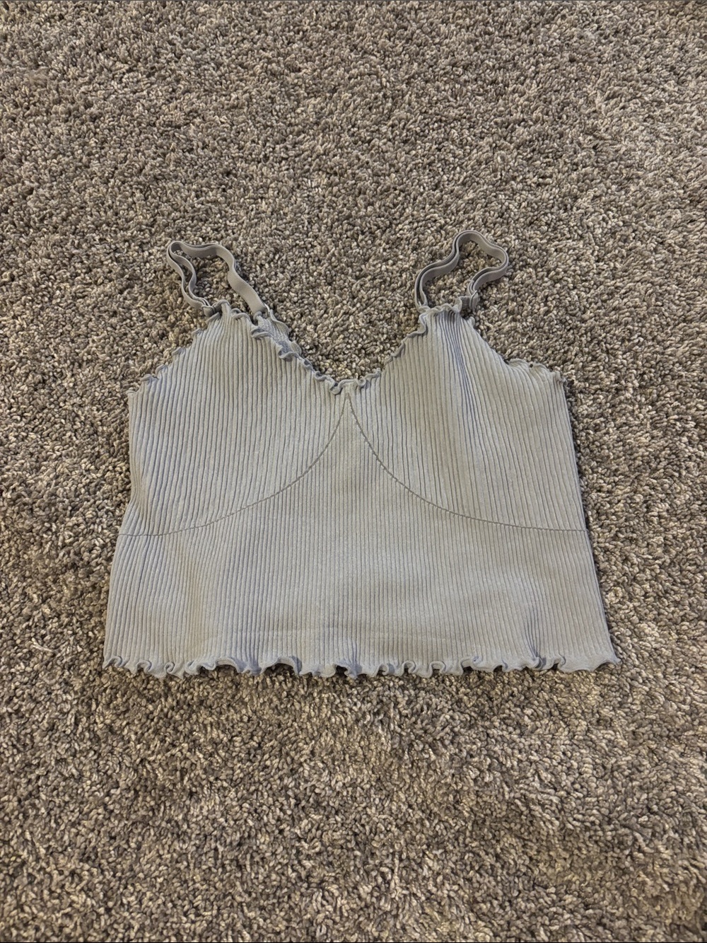 Ribbed Lettuce-Edge V-Neck Camisole - Light Gray
